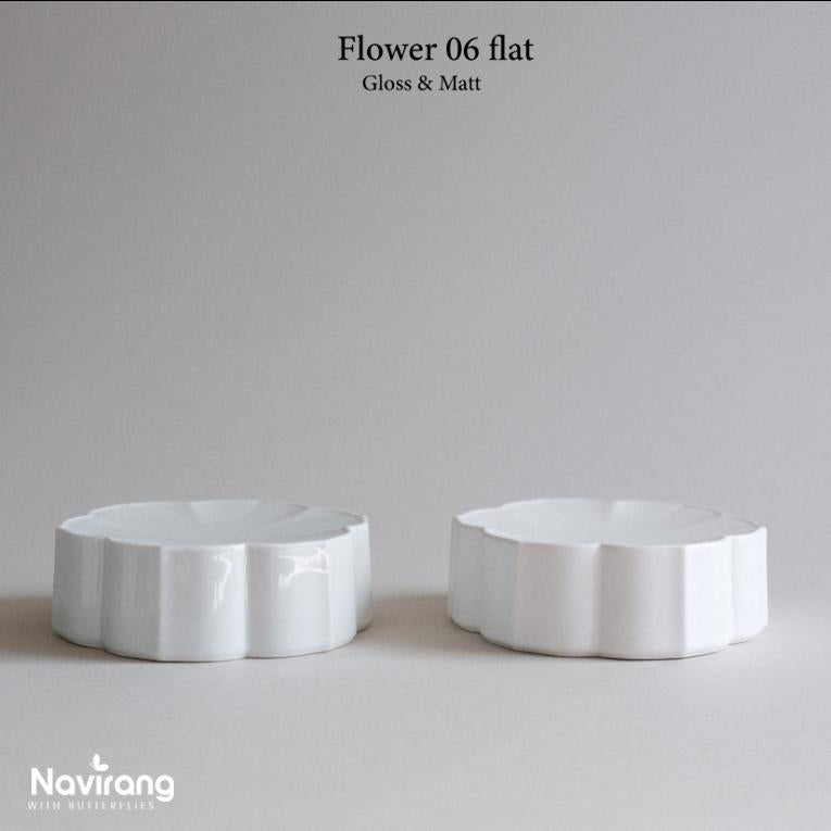 Korean Flower Pedestal Plate -Ceramic High Flat Plate, Mujagi by Korean Ceramist Sim Bo-geun, Flower dish, Artistic Petal dining Vintage set