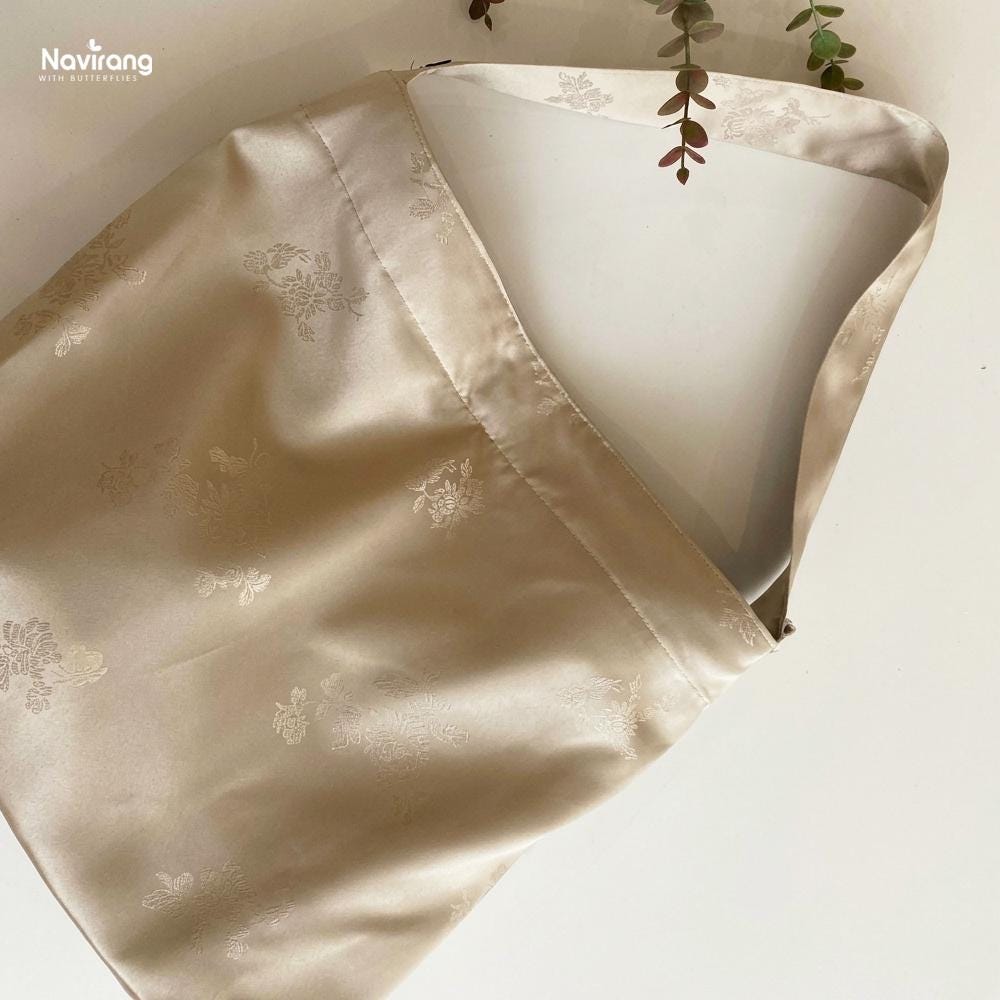 Hanbok Silk Bag with Norigae – Casual Shoulder Hobo Bag, Korean Traditional Saekdong Lining